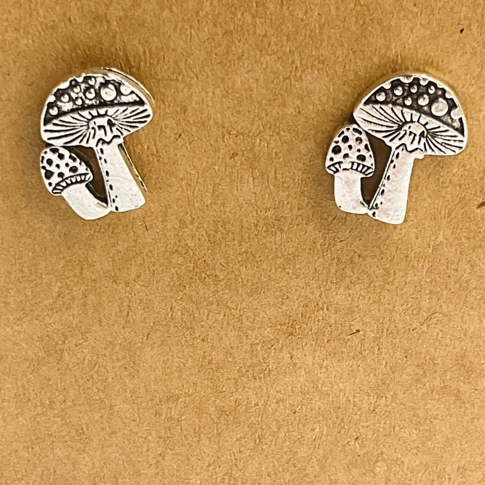 Mushroom Stud Earrings Silver Tone Gift Jewelry Birthday Gift Hippie Sum…
